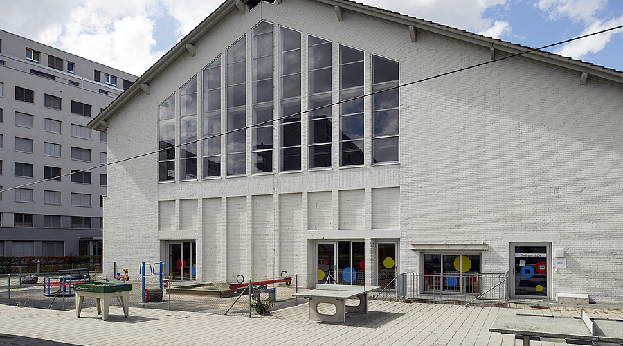 Spielplatz vor dem Zentrum ELCH Cece-Areal, Wehntalerstrasse 634, Zürich